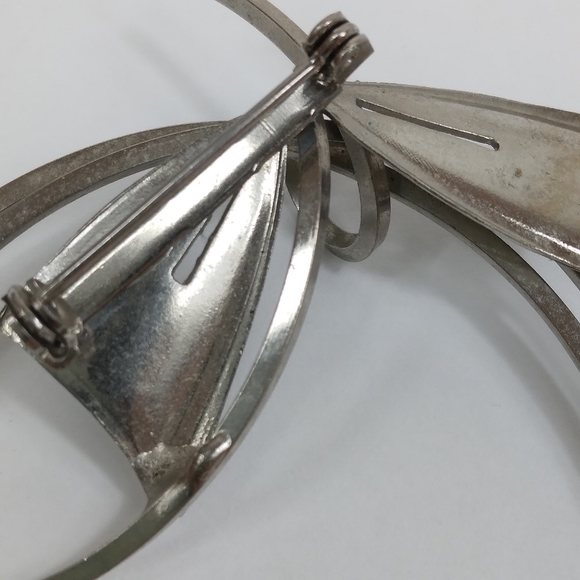 Vintage Bow Swirl Brushed Silver Tone Metal Brooch - Picture 7 of 7